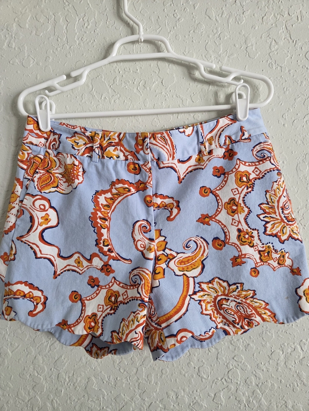 J McLaughlin Blue Orange Paisley Scallop Hem Stretchy Summer Shorts - Picture 3 of 8